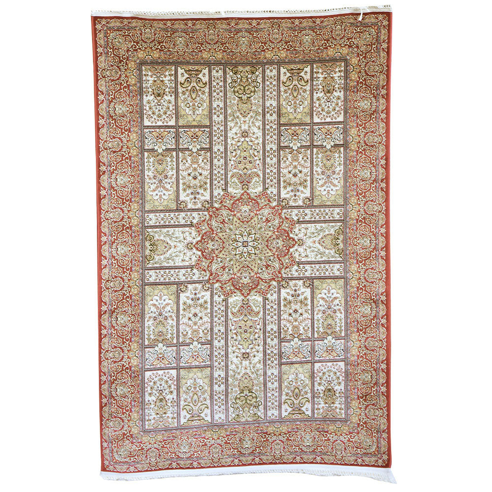 Cream & Red Traditional Carpet