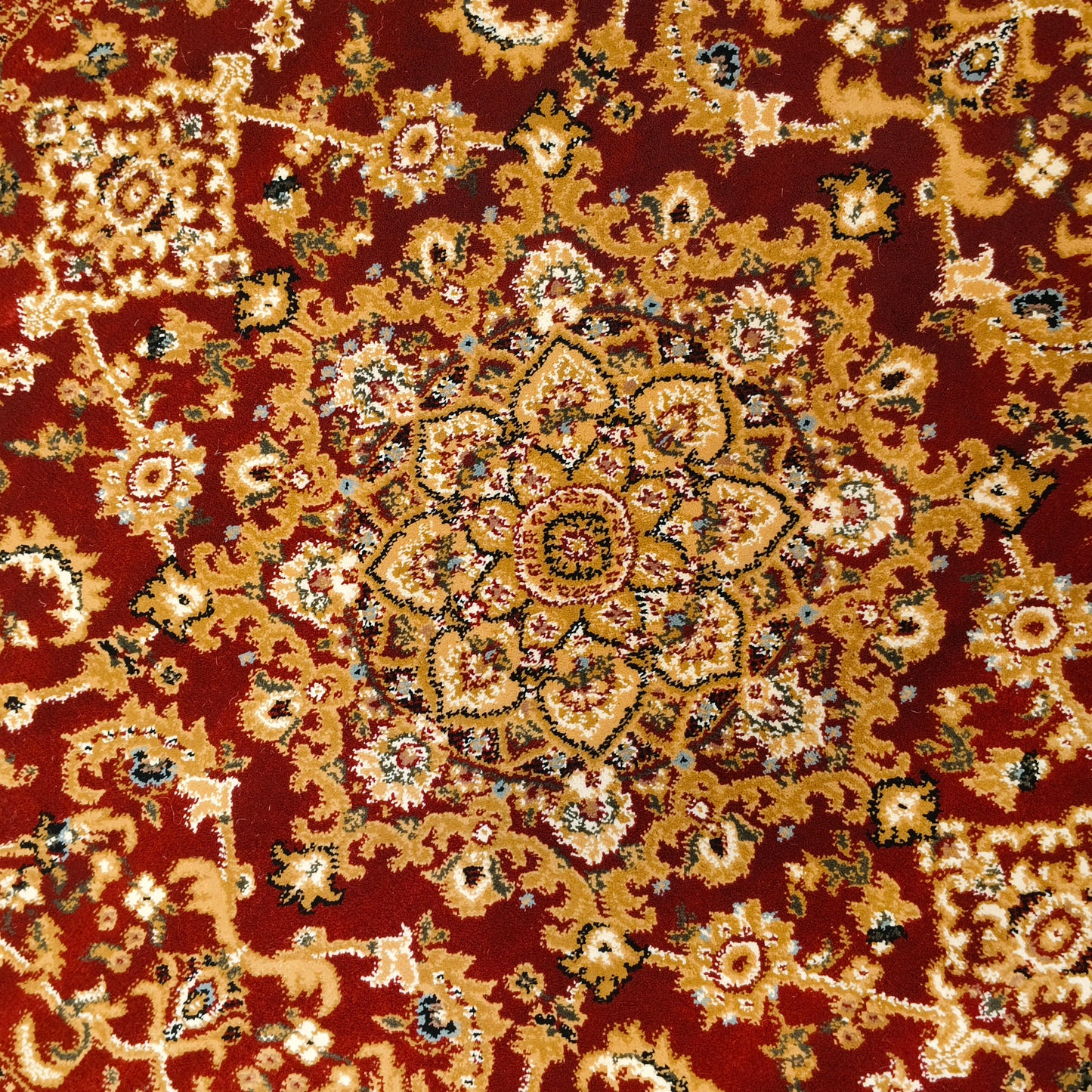 Red Cream Round Traditional Carpet