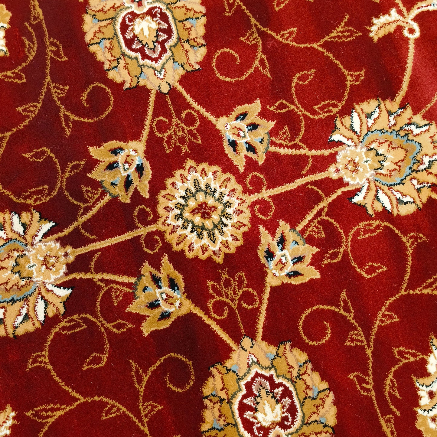 Red Cream Round Traditional Carpet