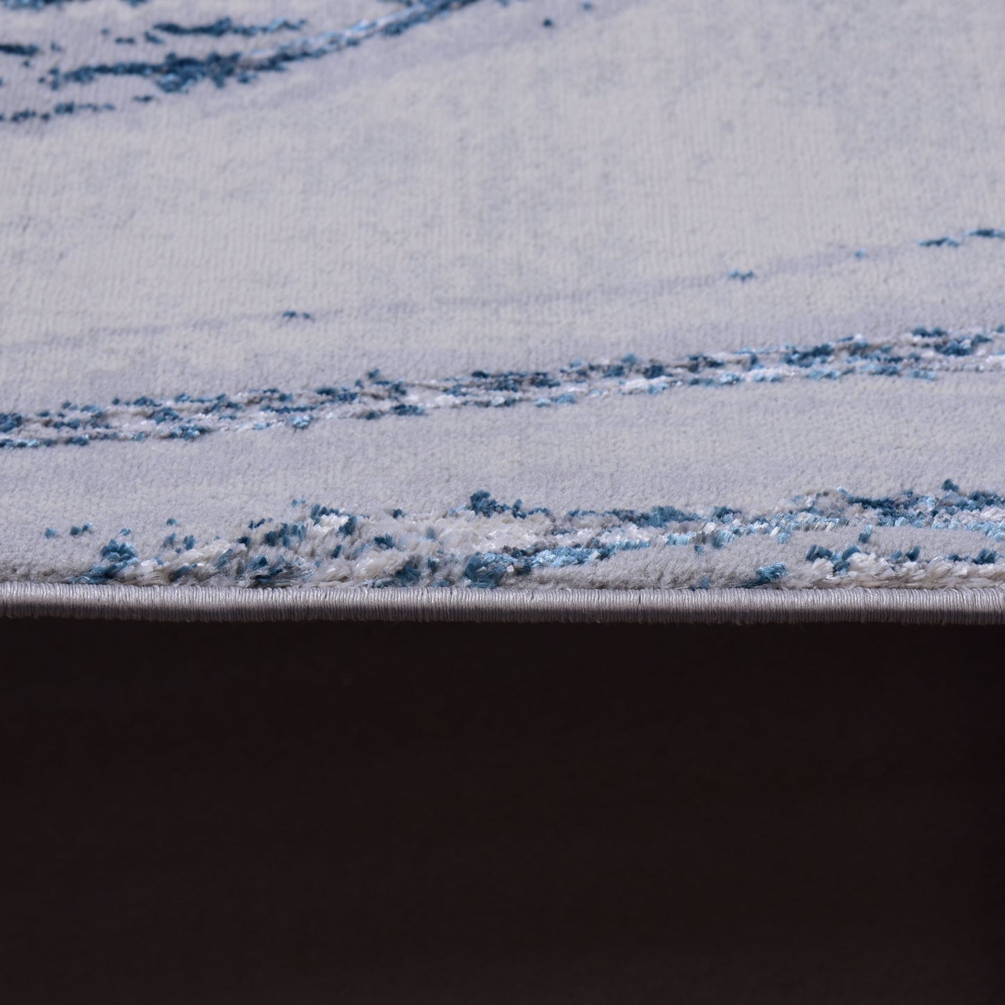 L.Grey/Blue Modern Carpet