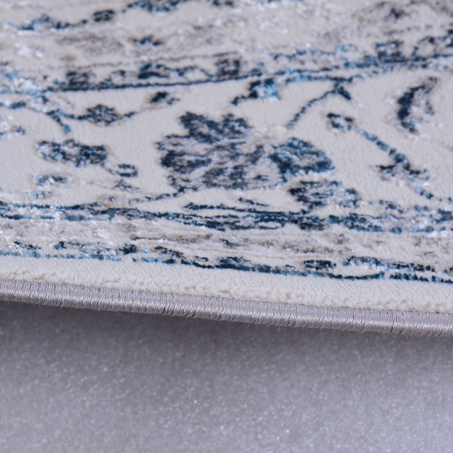L.Grey/Blue Contemporary Carpet