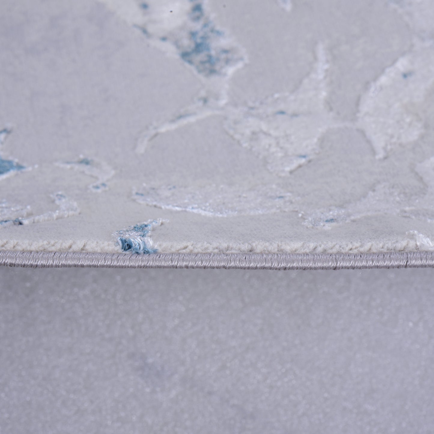 L.Grey/Blue Modern Carpet