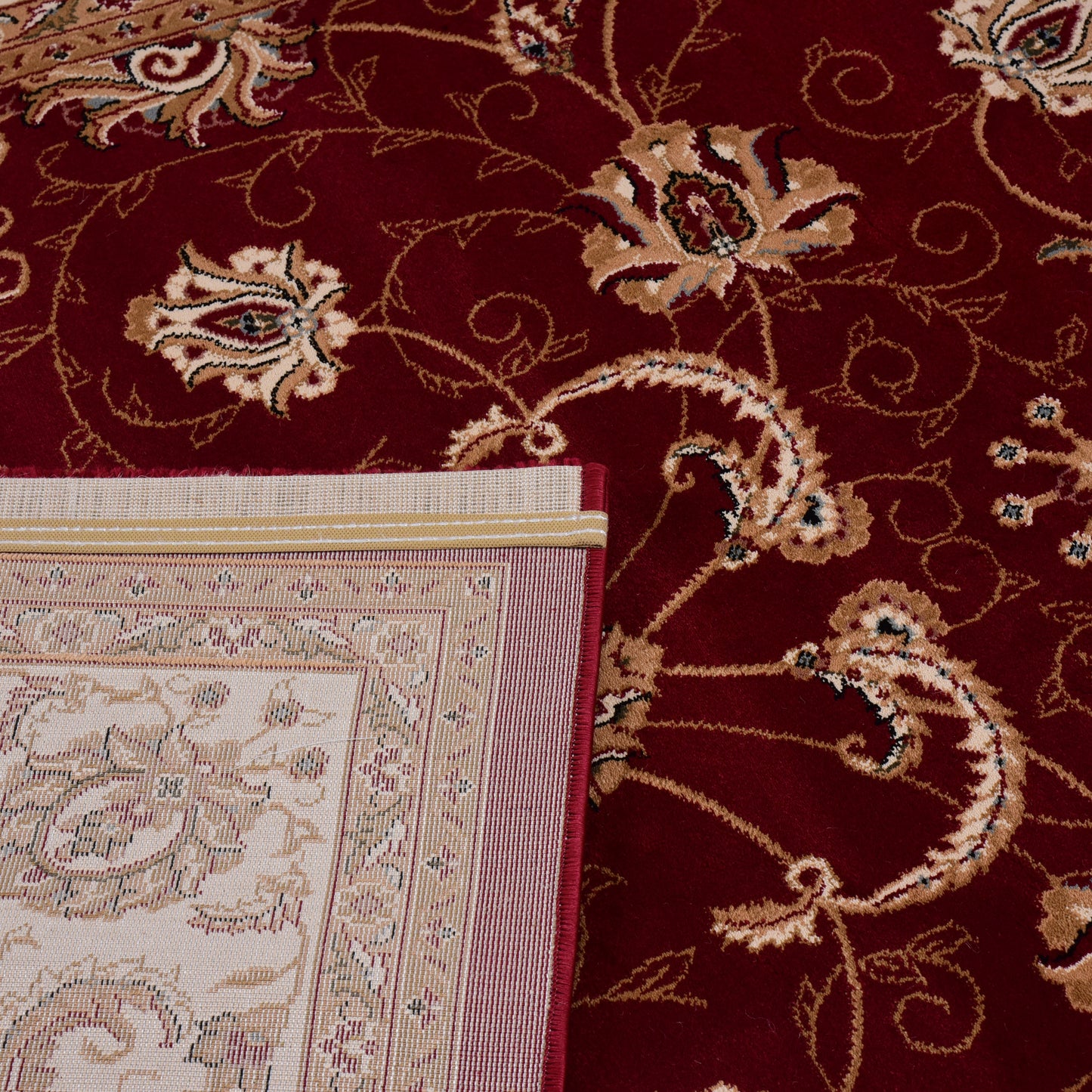 Red/Cream Traditional Carpet