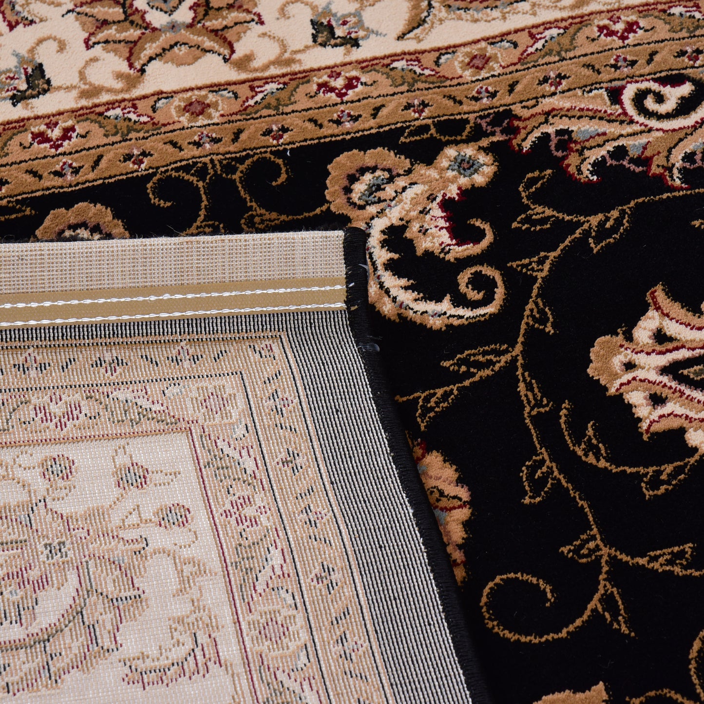 Black/Cream Traditional Carpet