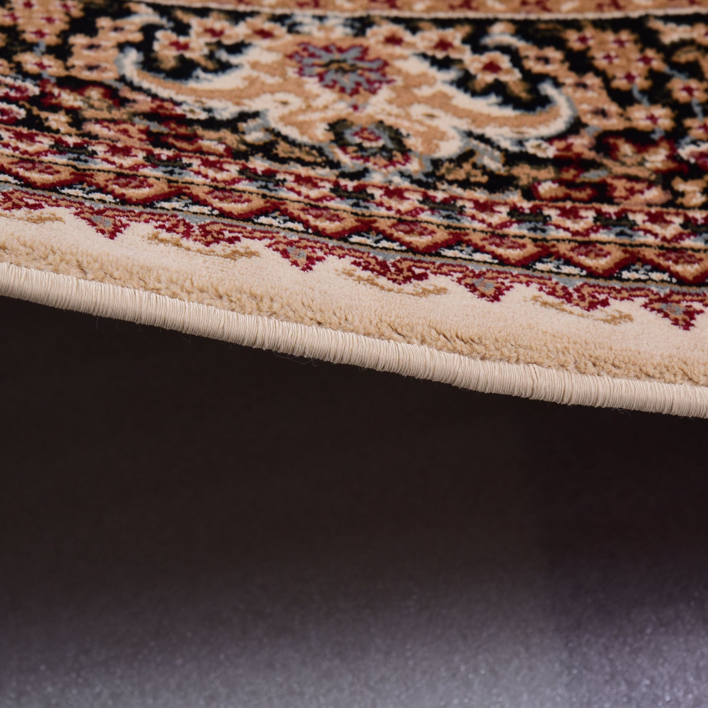 Cream/Black Traditional Carpet