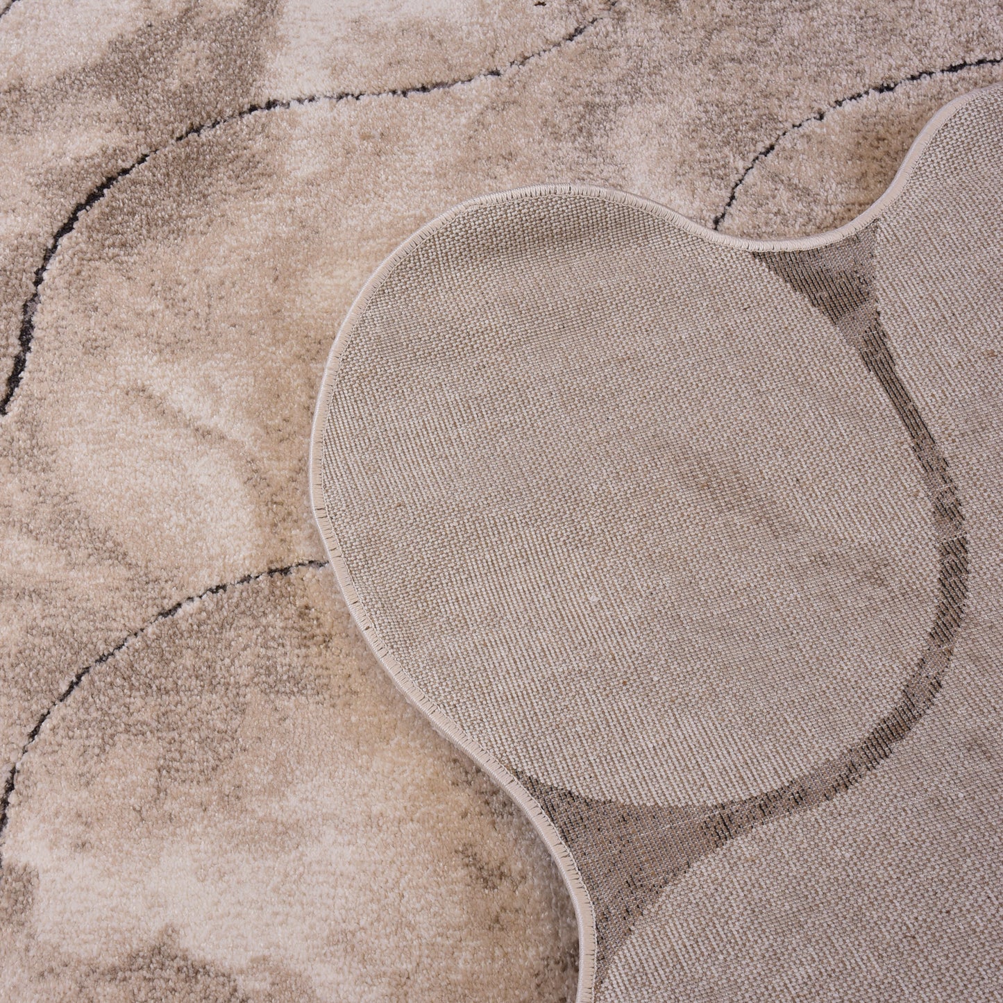Kemik/Cream Shaped Carpet