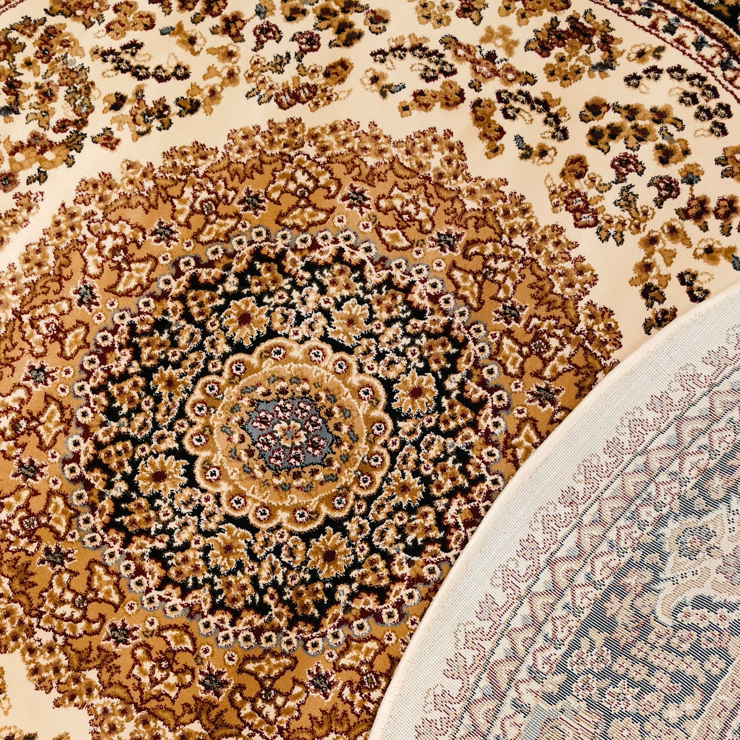Cream Black Round Traditional Carpet