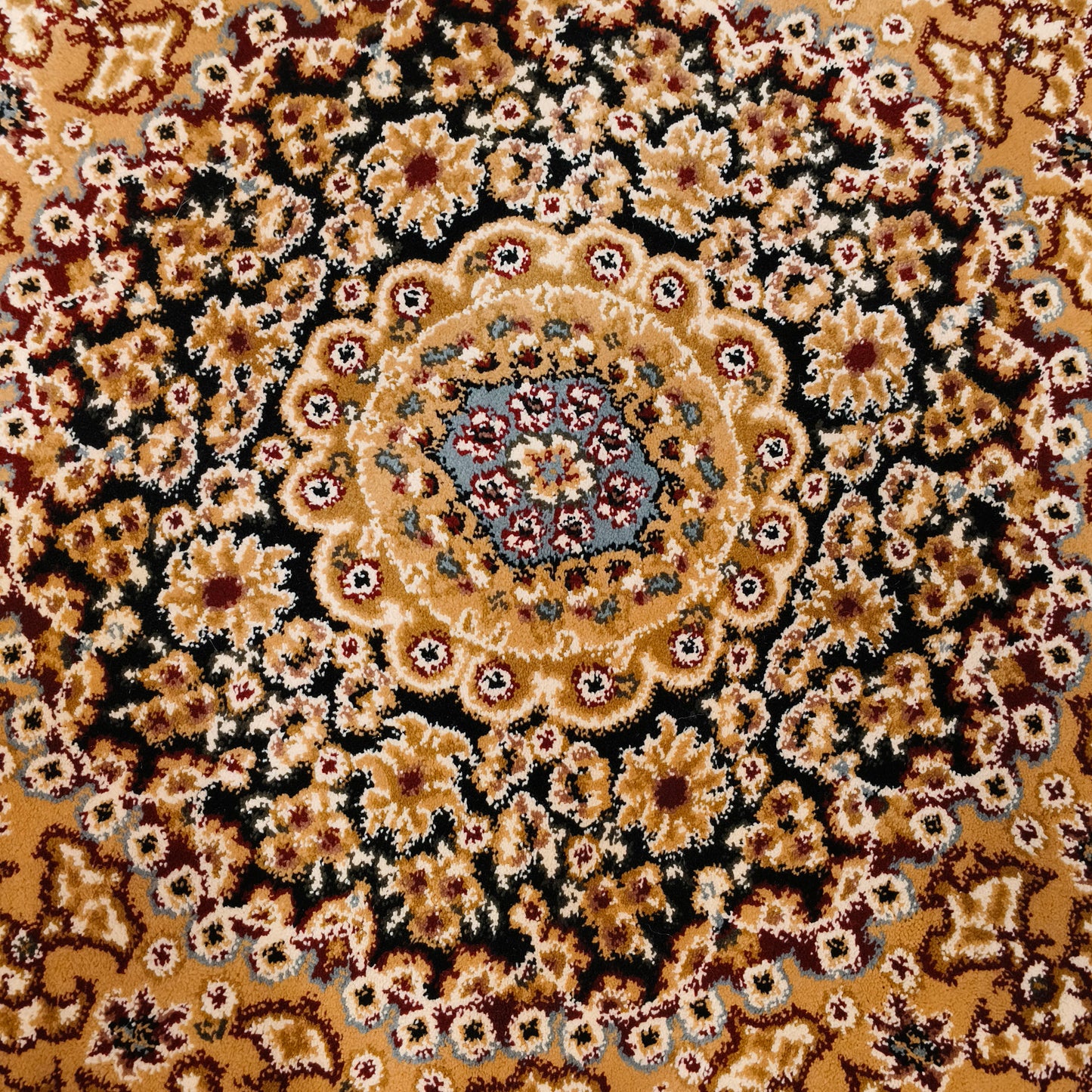 Cream Black Round Traditional Carpet