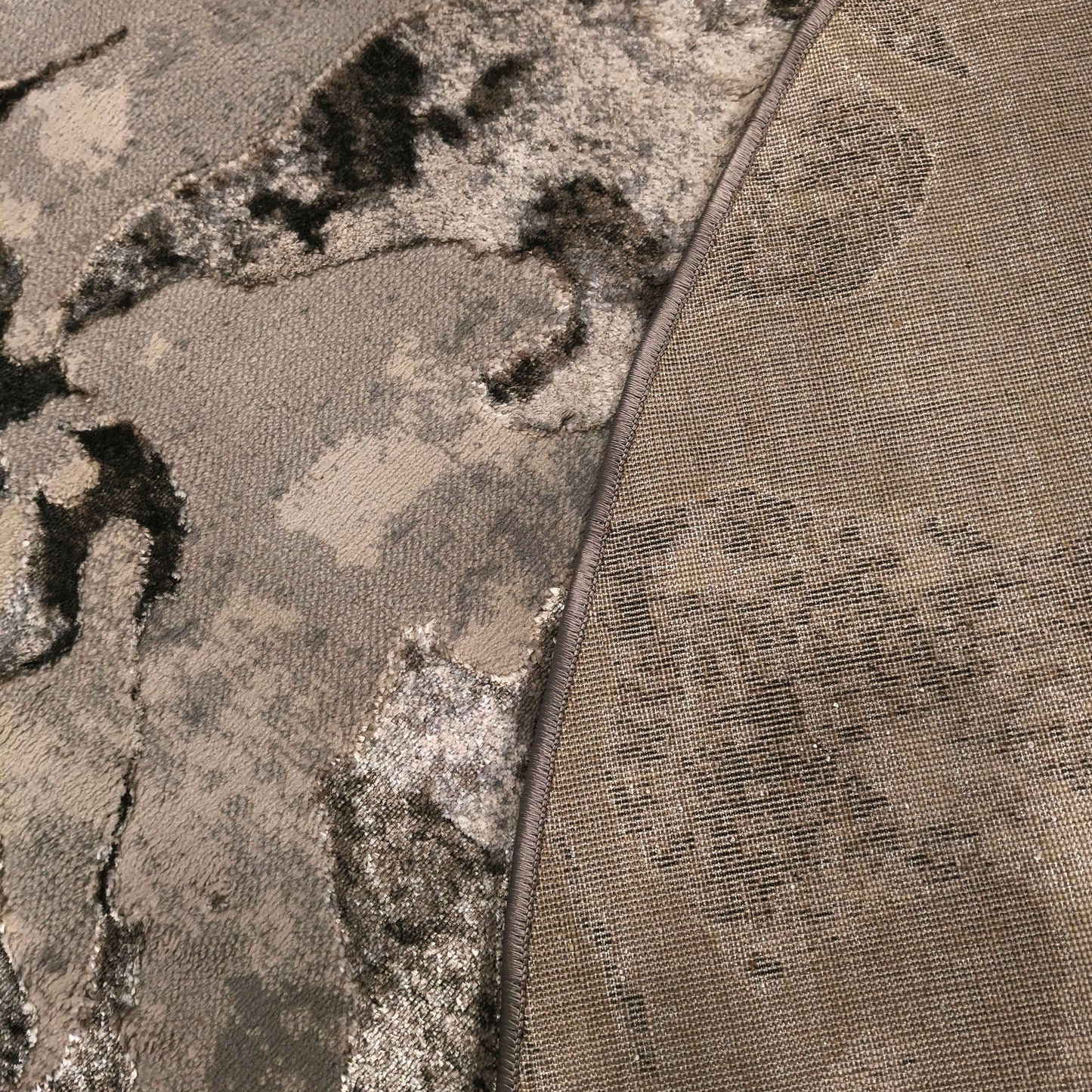 S.L.Grey P.Vizon Round Carpet