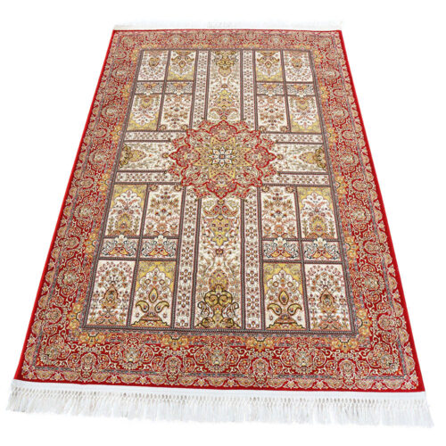 Cream & Red Traditional Carpet - Image 4